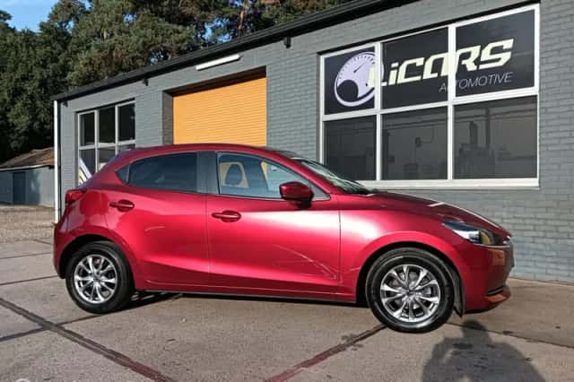 Mazda 2 (2021) thumbnail 5