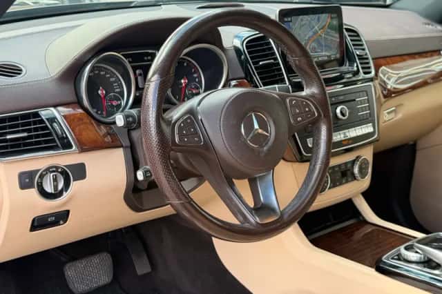 Mercedes-Benz GLS-Klasse (2018) thumbnail 2