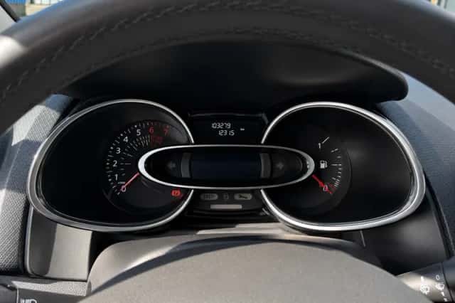 Renault Clio (2019) thumbnail 3