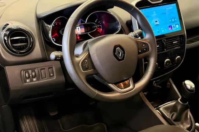Renault Clio (2019) thumbnail 2