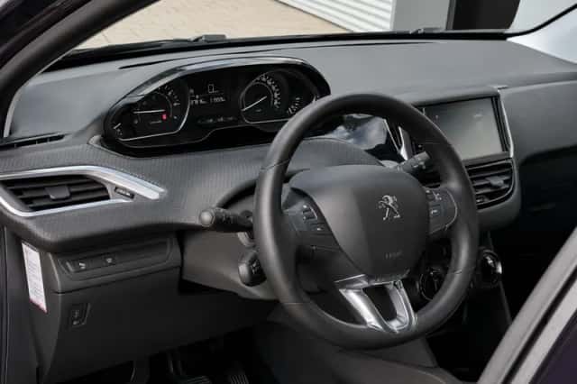 Peugeot 208 (2019) thumbnail 2