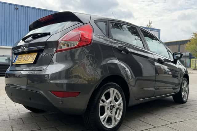 Ford Fiesta (2017) thumbnail 5