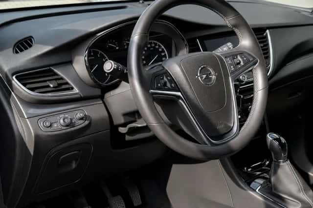 Opel Mokka X (2018) thumbnail 2