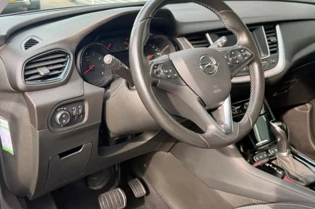 Opel Grandland X (2019) thumbnail 2
