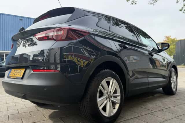 Opel Grandland X (2019) thumbnail 4