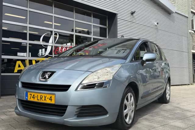 Peugeot 5008 (2010) thumbnail 1