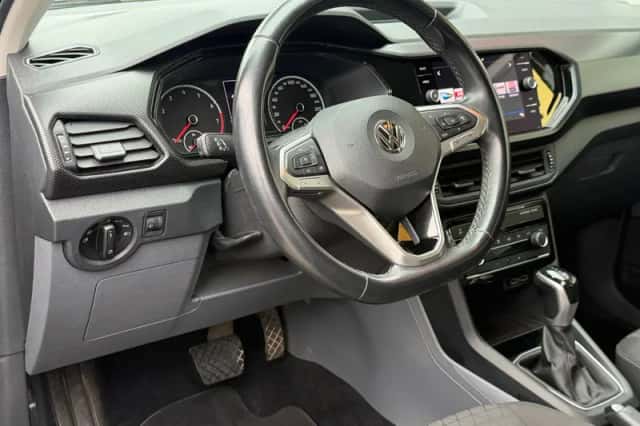 Volkswagen T-Cross (2020) thumbnail 2