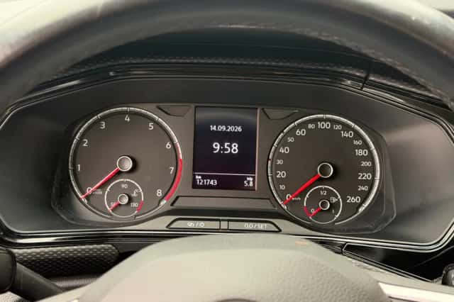 Volkswagen T-Cross (2020) thumbnail 3