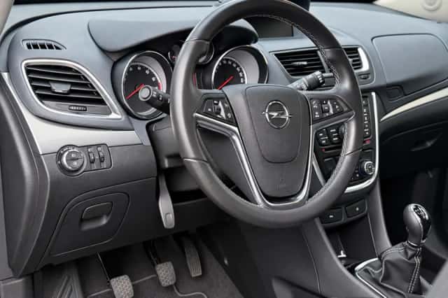 Opel Mokka (2015) thumbnail 2