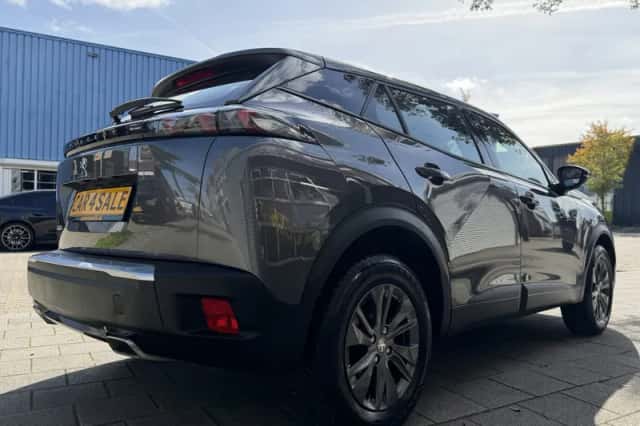 Peugeot 2008 (2021) thumbnail 5