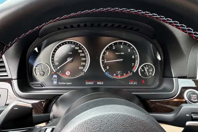 BMW 5-Serie (2013) thumbnail 3