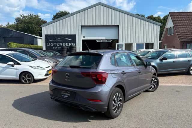 Volkswagen Polo (2023) thumbnail 2