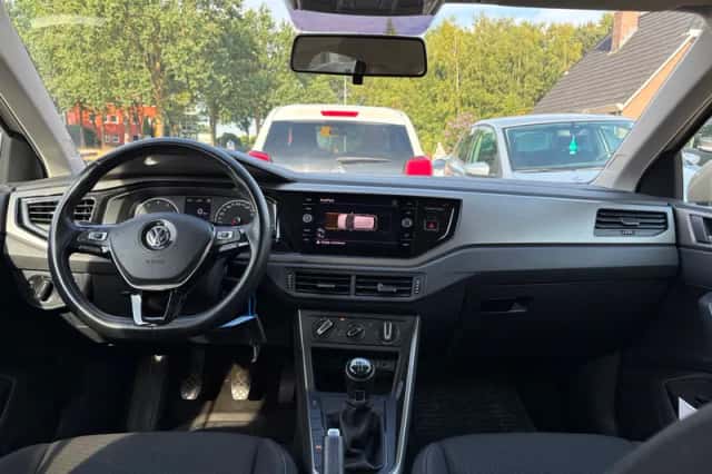 Volkswagen Polo (2019) thumbnail 3