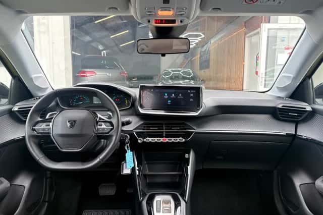 Peugeot 208 (2025) thumbnail 3