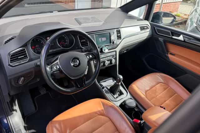Volkswagen Golf Sportsvan (2016) thumbnail 5