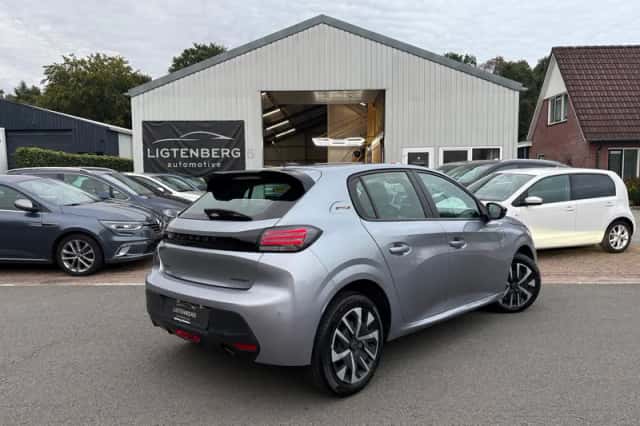 Peugeot 208 (2025) thumbnail 2