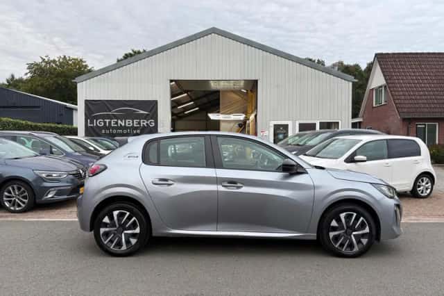 Peugeot 208 (2025) thumbnail 5
