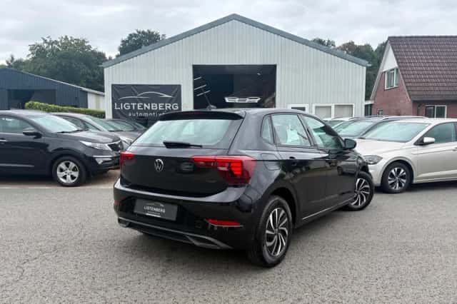Volkswagen Polo (2021) thumbnail 2