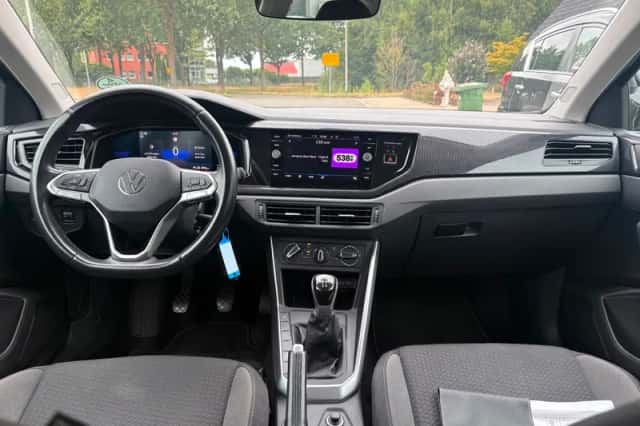 Volkswagen Polo (2021) thumbnail 3