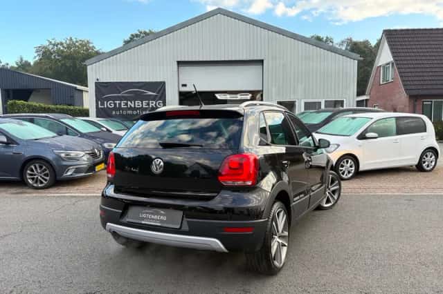 Volkswagen Polo (2014) thumbnail 2