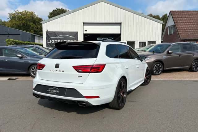 SEAT Leon (2020) thumbnail 2