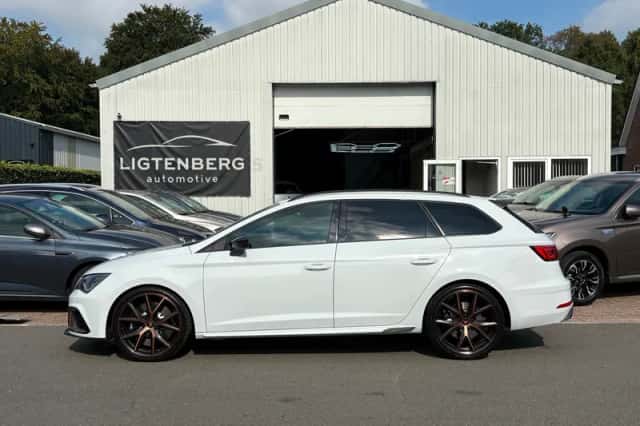 SEAT Leon (2020) thumbnail 4
