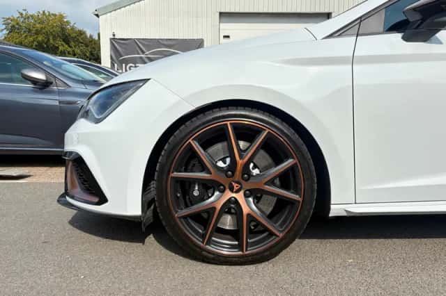 SEAT Leon (2020) thumbnail 5