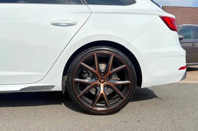 SEAT Leon (2020) thumbnail 6