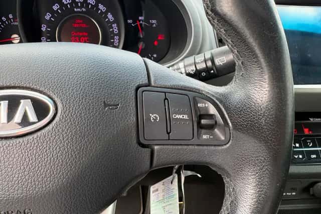 Kia Sportage (2012) thumbnail 5