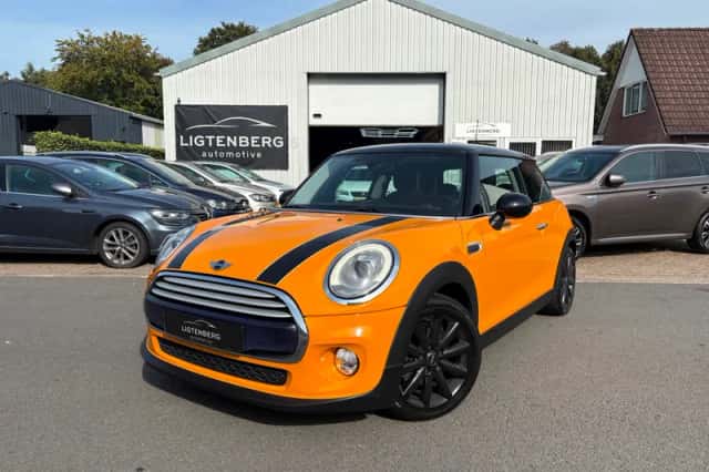 MINI Cooper (2015) thumbnail 1