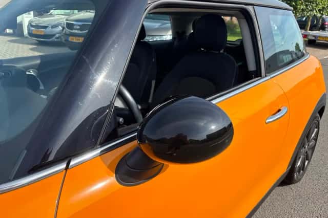 MINI Cooper (2015) thumbnail 6