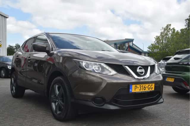 Nissan Qashqai (2014) thumbnail 3