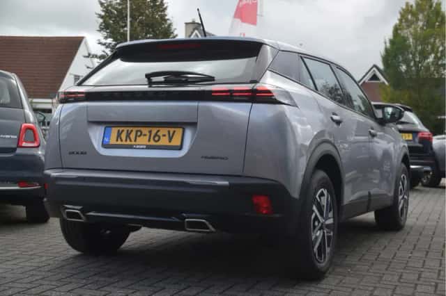 Peugeot 2008 (2025) thumbnail 4