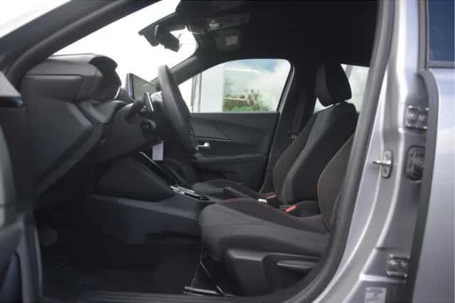 Peugeot 2008 (2025) thumbnail 6