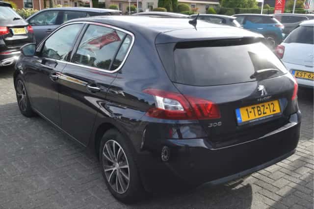 Peugeot 308 (2014) thumbnail 4