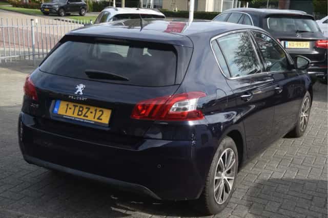 Peugeot 308 (2014) thumbnail 5