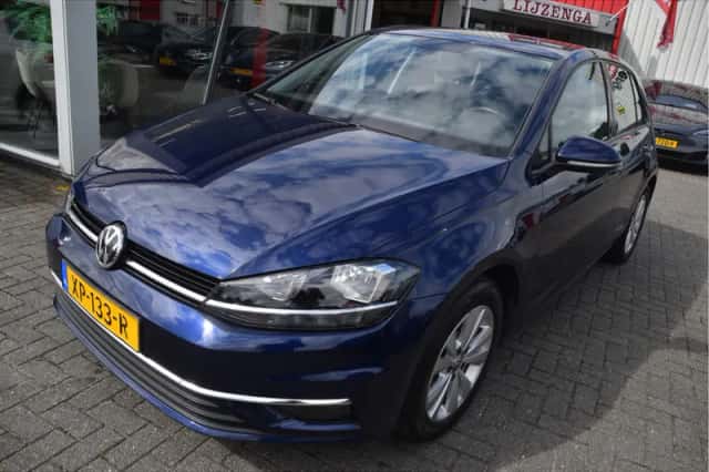 Volkswagen Golf (2019) thumbnail 2
