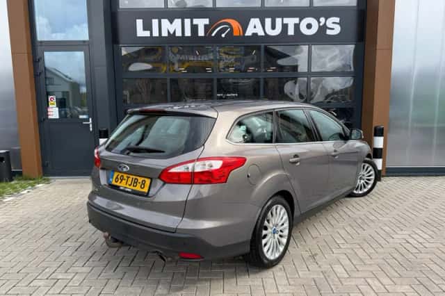 Ford Focus (2012) thumbnail 6