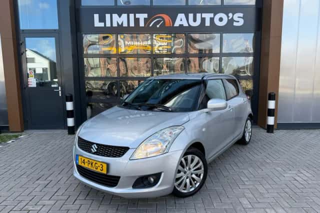 Suzuki Swift (2011) thumbnail 1