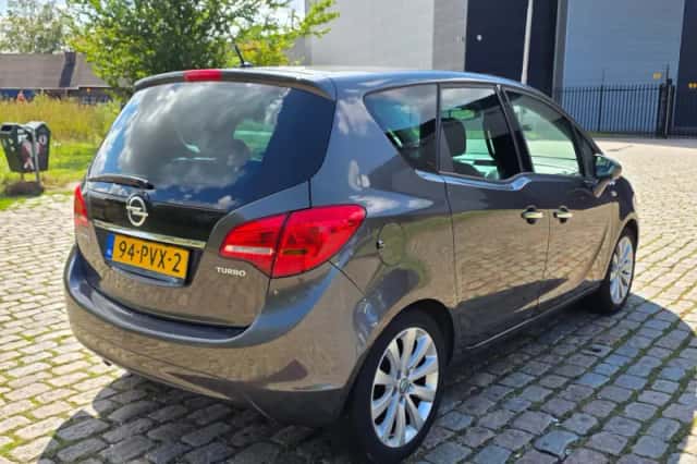Opel Meriva (2011) thumbnail 3