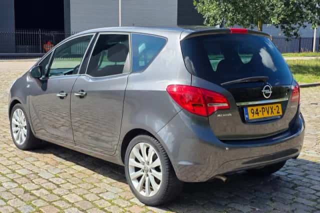 Opel Meriva (2011) thumbnail 4