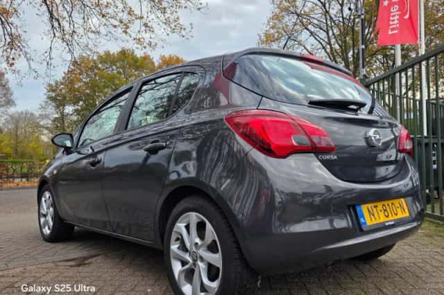 Opel Corsa (2015) thumbnail 4