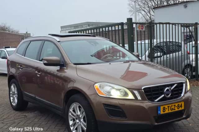 Volvo XC60 (2010) thumbnail 1