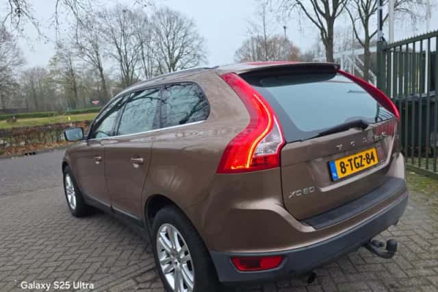 Volvo XC60 (2010) thumbnail 4