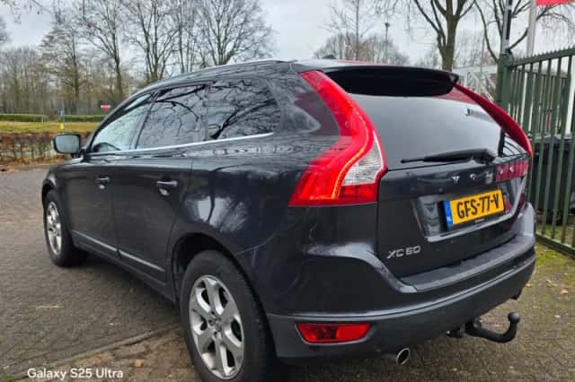 Volvo XC60 (2009) thumbnail 4