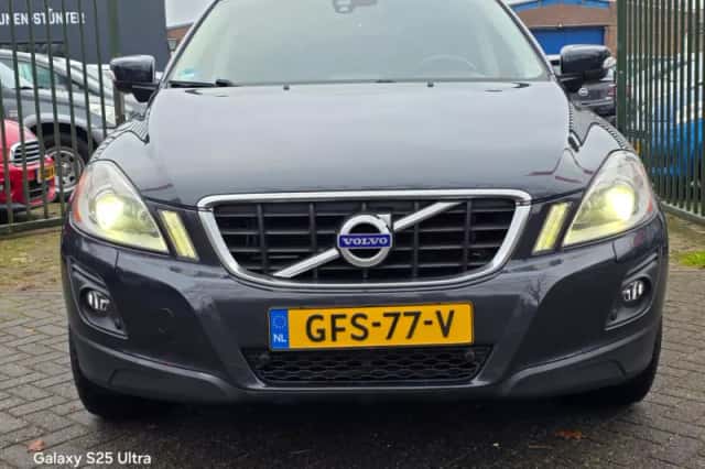 Volvo XC60 (2009) thumbnail 6