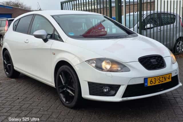 SEAT Leon (2012) thumbnail 1