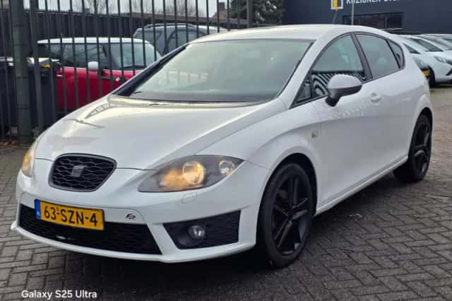 SEAT Leon (2012) thumbnail 2