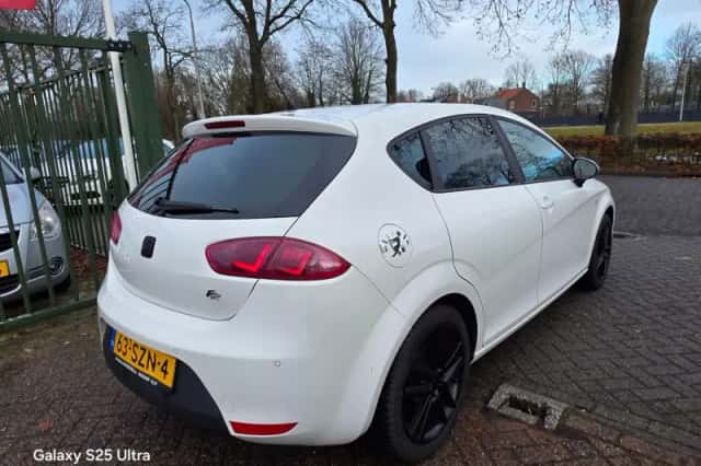 SEAT Leon (2012) thumbnail 3