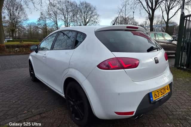 SEAT Leon (2012) thumbnail 4